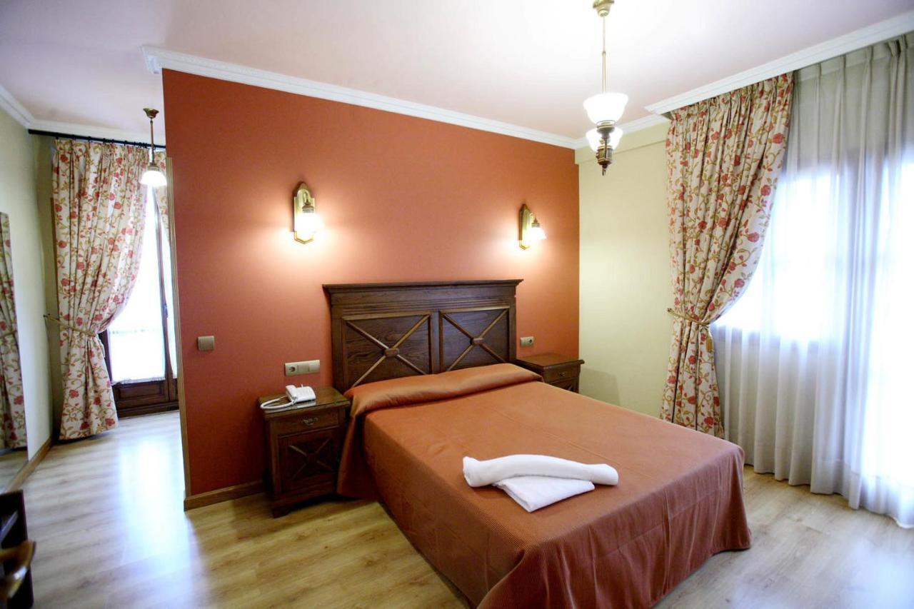 Imperion Hotel Cangas de Onís Room photo
