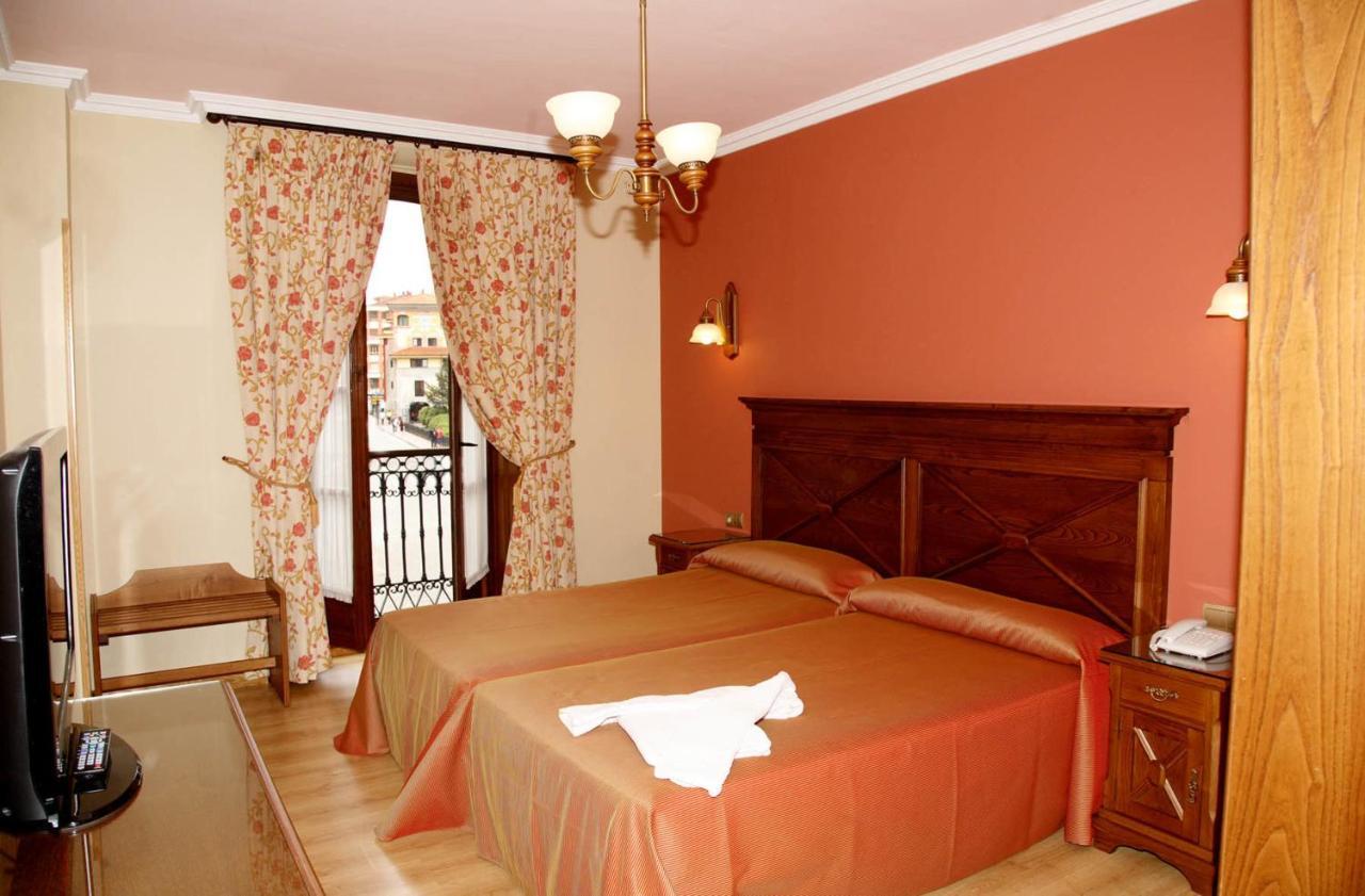 Imperion Hotel Cangas de Onís Room photo